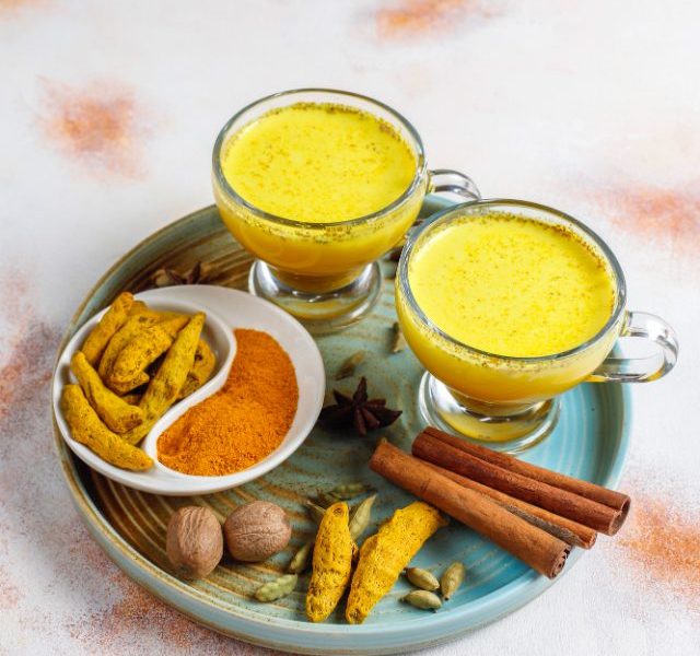 Add turmeric to Your Glass of Milk